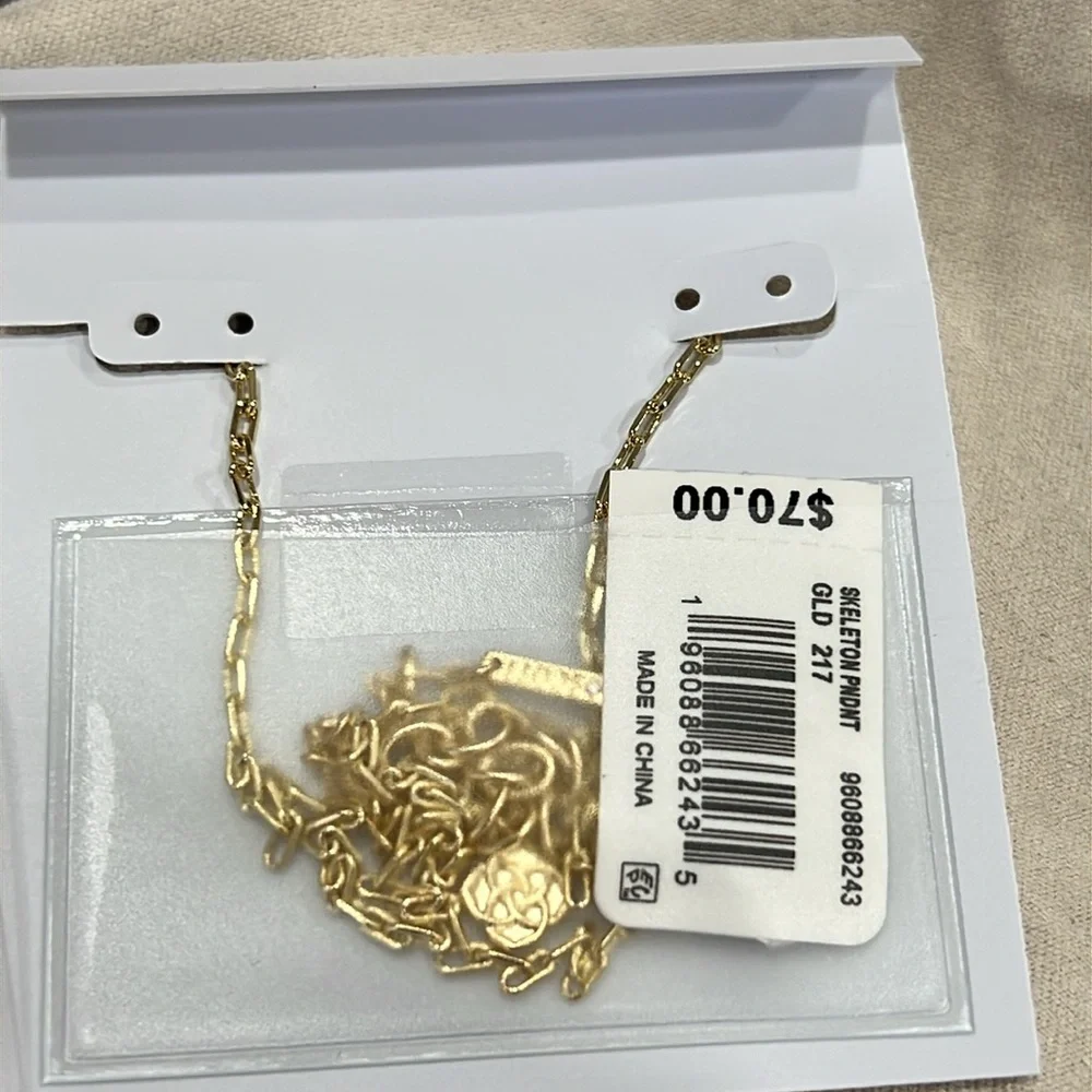 Kendra Scott Skeleton Gold Short Pendant Necklace in Ivory Mother-of-Pearl - Picture 4 of 4